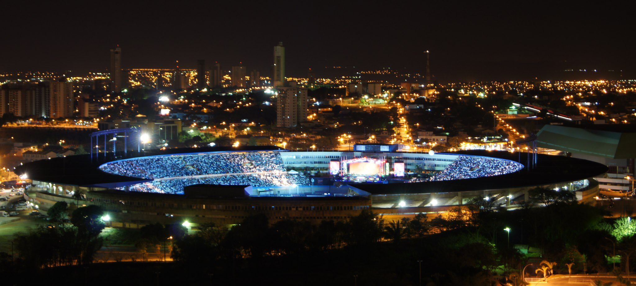 Governo de Goiás prepara Réveillon 2018 com sertanejo e forró no Serra Dourada