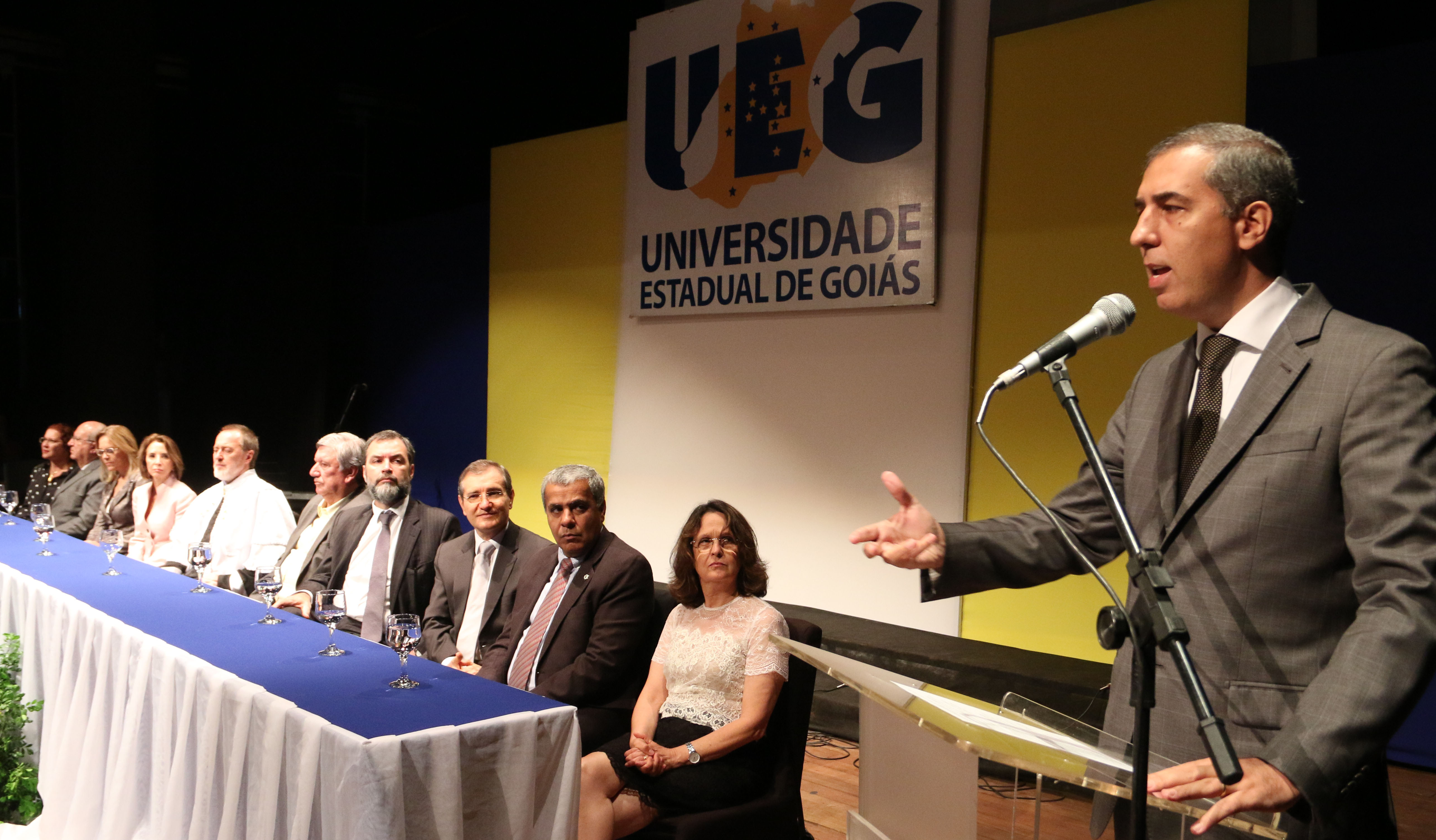 Goiás na Frente investe R$ 20,1 milhões na UEG