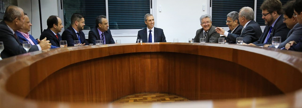 ELITON QUER DIÁLOGO PERMANENTE COM O FÓRUM EMPRESARIAL