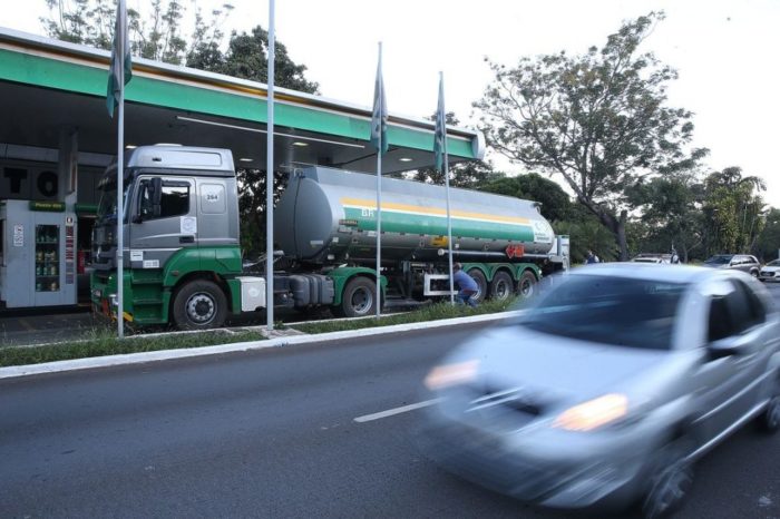 Petrobras segue sem alterar gasolina e diesel nas refinarias nesta quinta-feira