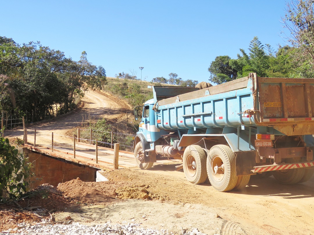 Prefeitura de Águas Lindas restabelece tráfego de veículos para o setor Quintas das Angélicas