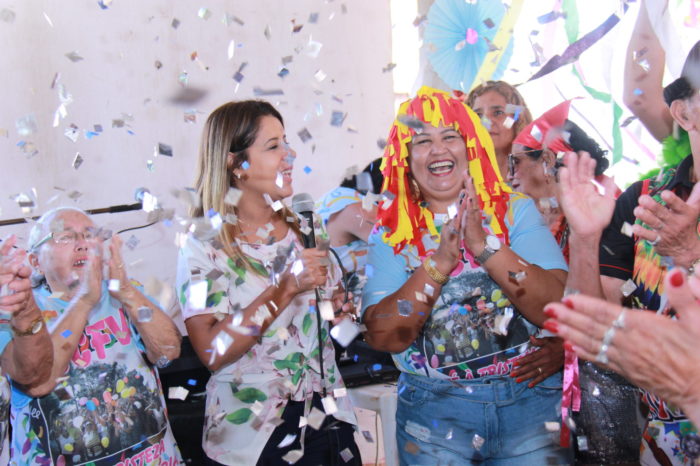 Serviço de Convivência realiza festa temática para os idosos