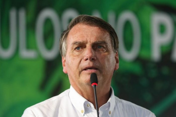 Bolsonaro diz que parte do STF quer volta da corrupção
