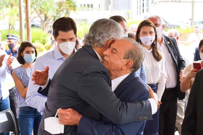 Governador Ronaldo Caiado lamenta profundamente a morte de Íris Rezende, um dos maiores políticos do Brasil.