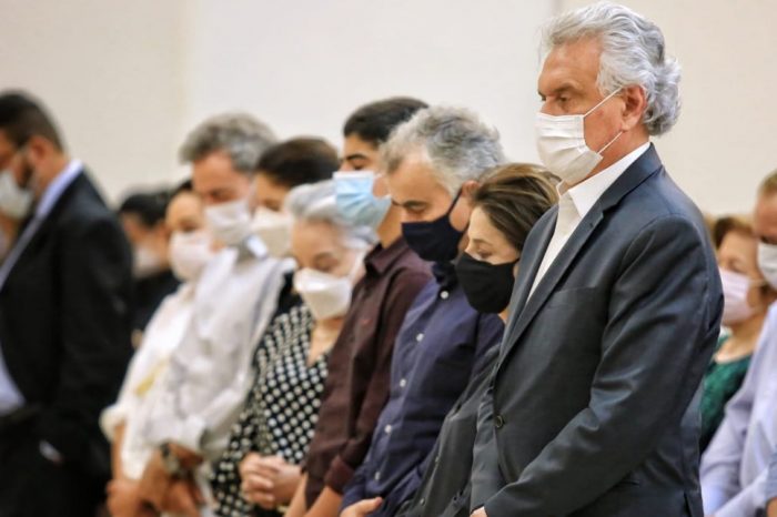 “Iris não faz parte da história, ele fez a história”, destaca Caiado no culto memorial em ação de graças