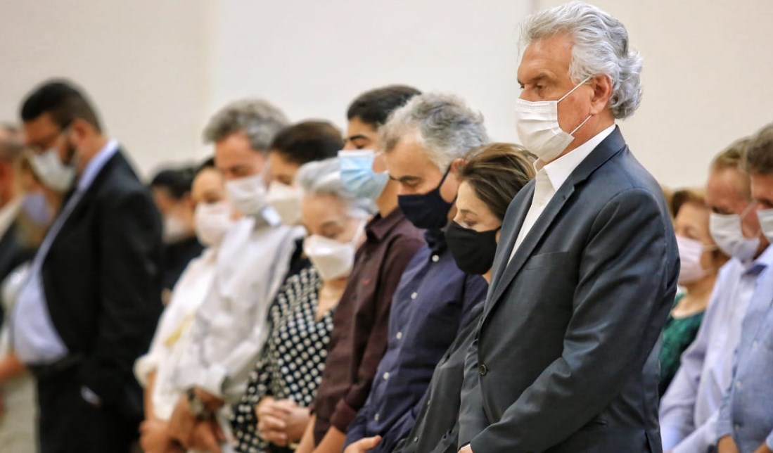 “Iris não faz parte da história, ele fez a história”, destaca Caiado no culto memorial em ação de graças