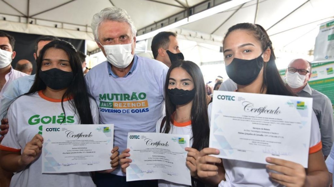 Caiado faz balanço do Mutirão Iris Rezende