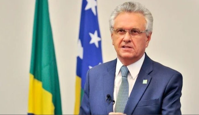 Caiado lidera disputa para o governo de Goiás e pode ser reeleito no primeiro turno
