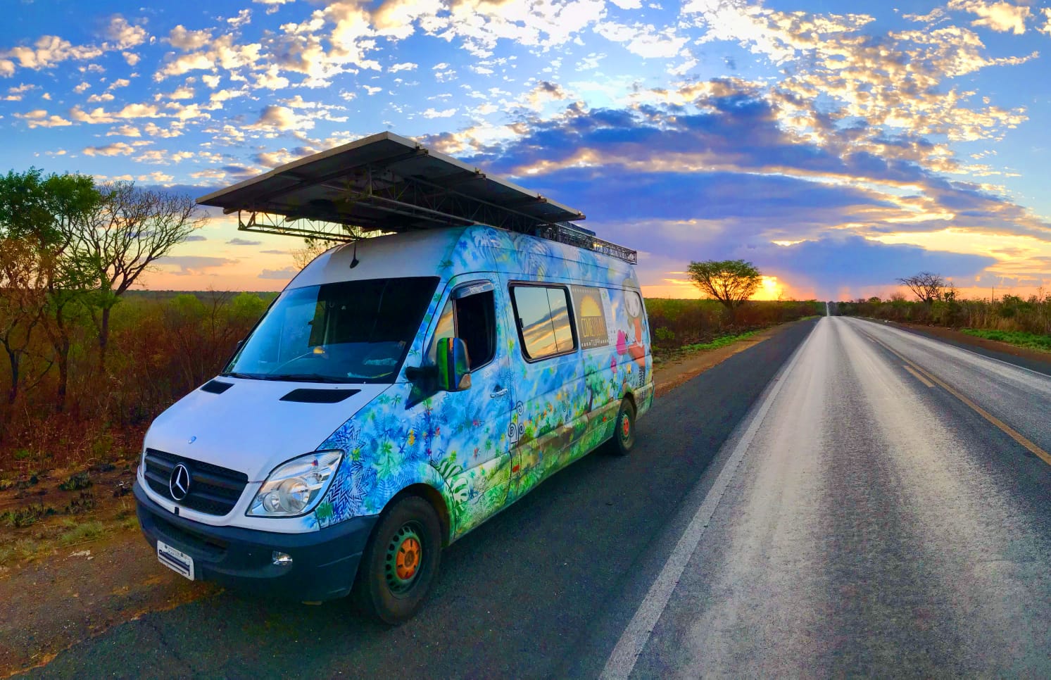 CineSolarzinho, primeiro cinema movido a energia solar do Brasil chega a Águas Lindas de Goiás neste sábado