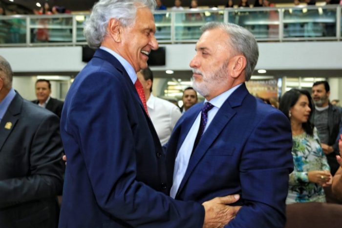 Caiado prestigia aniversário do presidente da Assembleia de Deus Catedral da Família