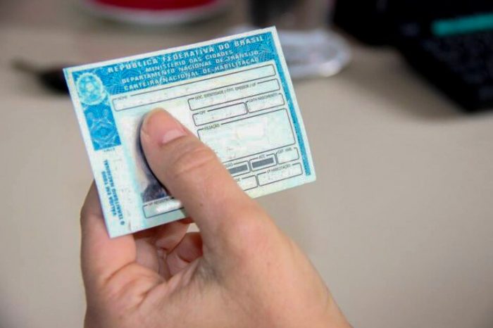 Mais de 20 mil estão inscritos para tirar de graça carteira de habilitação