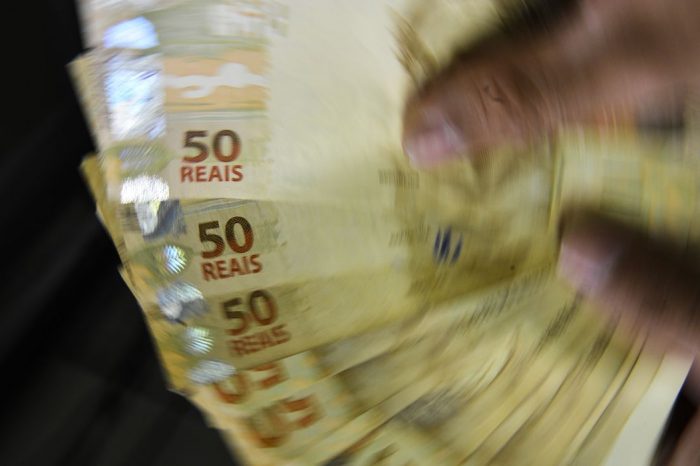 Beneficiários com NIS de final 8 recebem Auxílio Brasil