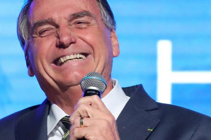 Bolsonaro diz que Globo está ‘disposta a tratar melhor quem paga mais’ após entrevista de Lula no JN