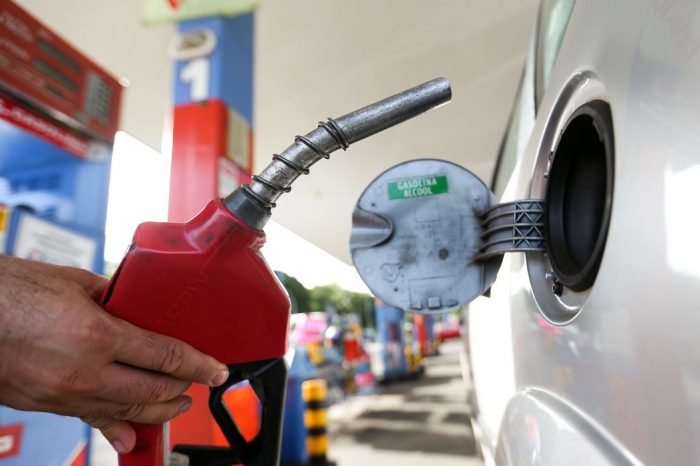 Preço da gasolina cai pela 2ª semana seguida, afirma ANP