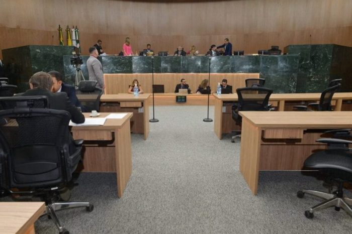 Alego aprova 19 projetos em meia hora após retorno de recesso