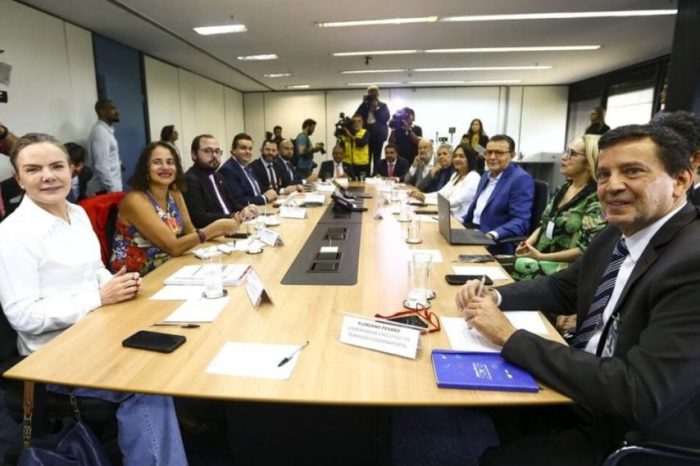 PEC da Transição será adiada para a próxima semana