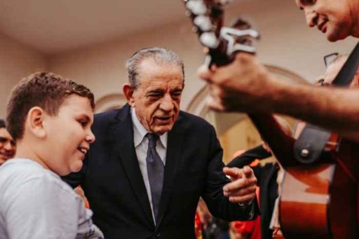 “Homem que transformou a política de Goiás”, diz Daniel Vilela após um ano da morte de Iris