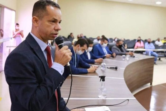 Bancada aliada ao prefeito na Câmara Municipal de Aparecida tem novo líder