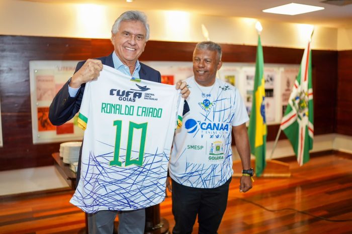 Governador Ronaldo Caiado recebe seleção de Goiás e garante expansão da Taça das Favelas