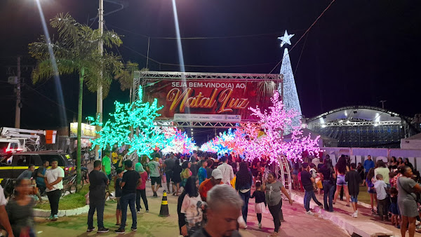 Águas Lindas de Goiás tem pelo segundo ano o NATAL LUZ--abertura oficial foi nessa quarta-feira(07/12) na PRAÇA DA BÍBLIA