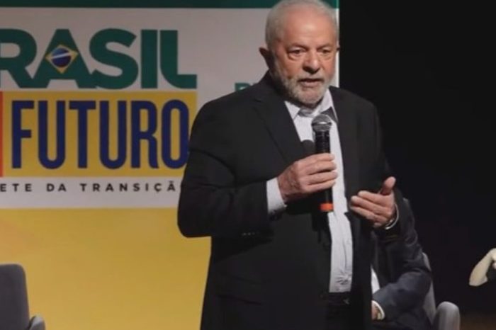 Lula pede suspensão da privatização de Santos Dumont e Galeão