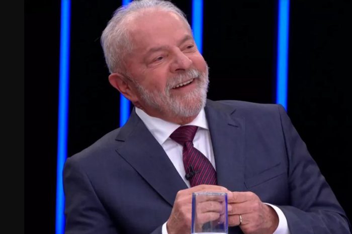 Lula quer União Brasil de Caiado na base e oferece dois ministérios, diz site