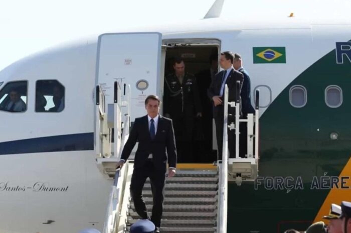 Bolsonaro volta ao Brasil no dia 30; veja como será a chegada