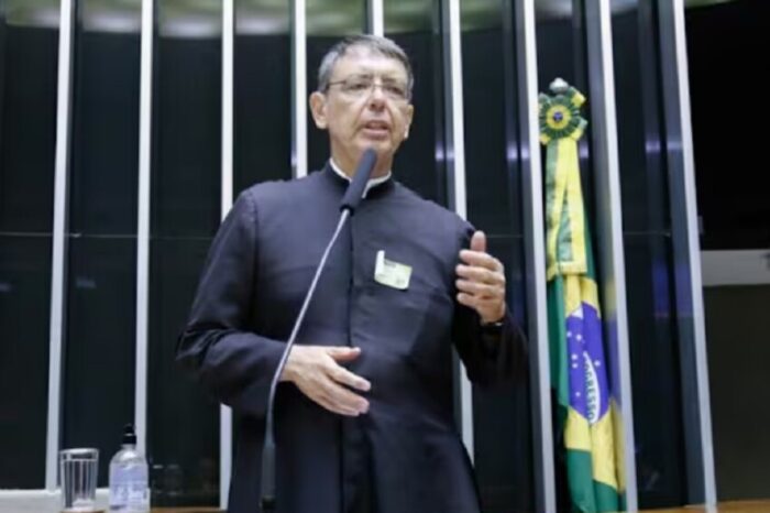 Padre de Anápolis é condenado por chamar médico de assassino por aborto legal