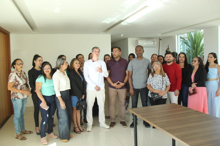 <strong>Prefeitura de Águas Lindas oficializa criação da Cooperativa de Confecção com assinatura da ata constitutiva</strong>