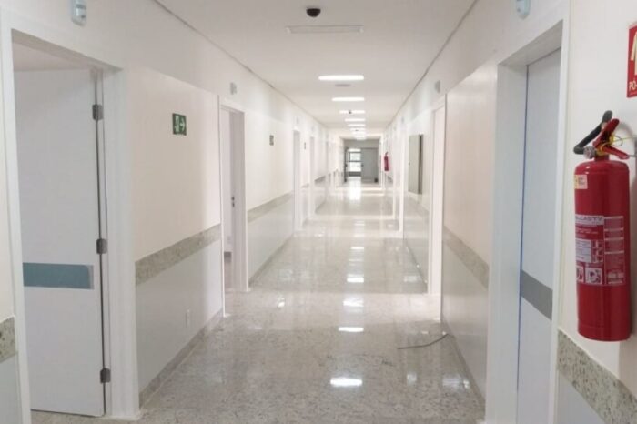 Vereadores aprovam projeto para obrigar hospitais a instalarem câmeras em corredores