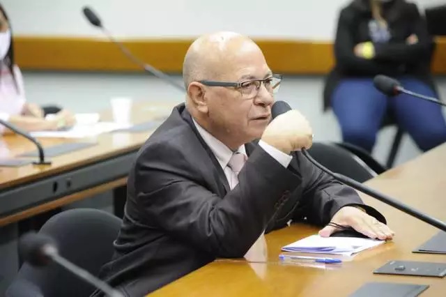 "Eu já esperava", diz Alcides sobre demissão de secretários indicados por ele em Aparecida