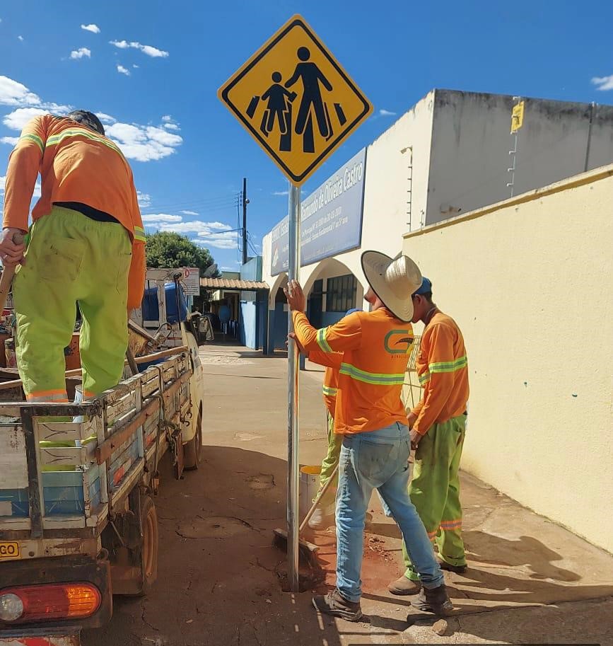 Detran implanta sinalização em dez cidades goianas