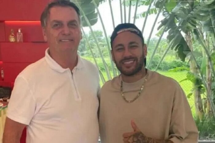 Neymar recebe visita do ex-presidente Jair Bolsonaro