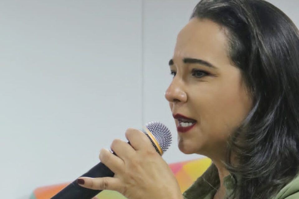 Psol Goiás reconduz Cíntia Dias para triênio 2024/2026 neste sábado