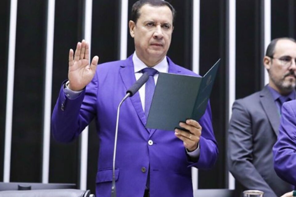 Jeferson Rodrigues dá lugar a Hildo do Candango na Câmara dos Deputados