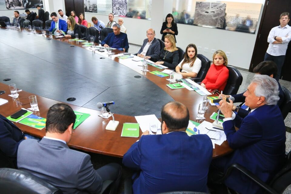 Caiado firma acordo com a bancada goiana no Congresso Nacional por aumento de emendas à Saúde