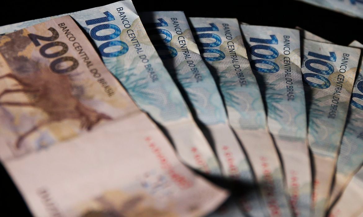 Dinheiro esquecido: brasileiros ainda podem retirar R$ 7,59 bilhões; veja se tem direito