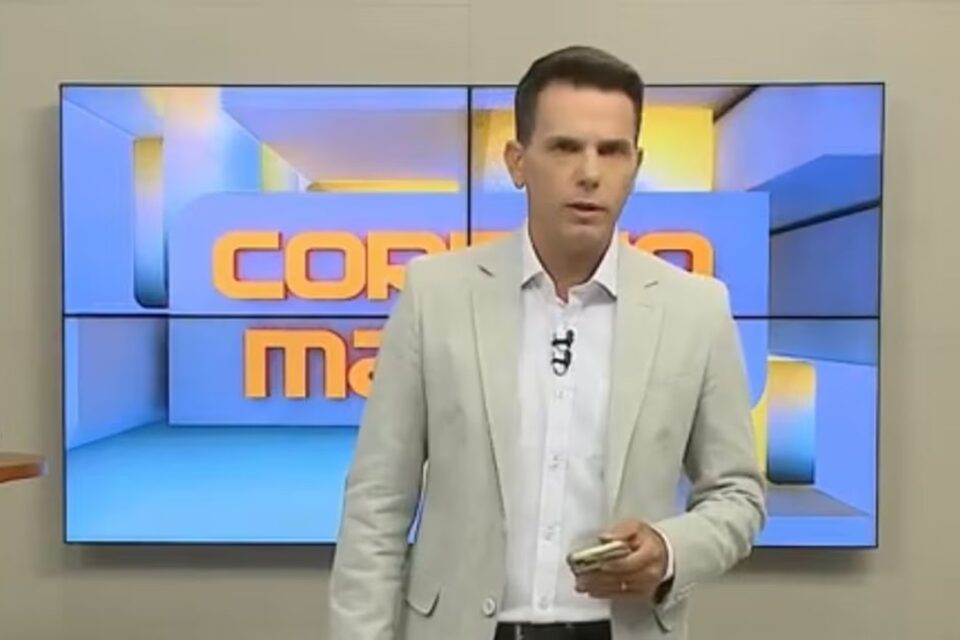 Apresentador da Record é assaltado a caminho do trabalho e chora ao vivo no programa