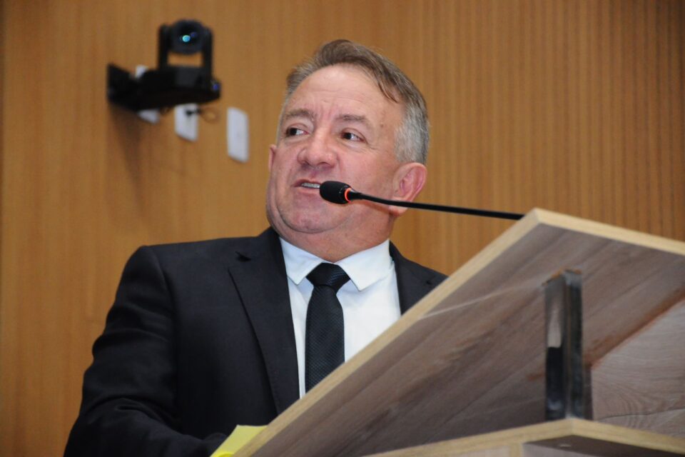 Barrado por Caiado, Vilmar Mariano diz que vai tirar férias no fim do mandato