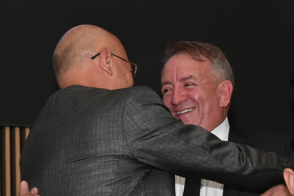 Acordo entre Vilmar e Alcides envolve filiação ao PL, participação na gestão e 2026