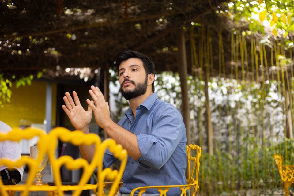 Ao falar em renovação, Matheus Ribeiro promete campanha sem carreatas em Goiânia