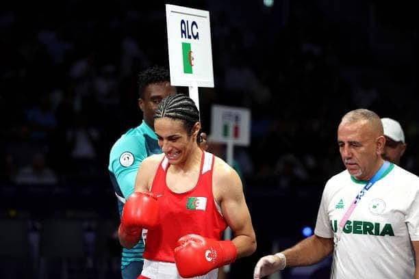 Quem é Imane Khelif: boxeadora argelina que venceu italiana com 46 segundos, causa polêmica em relação ao seu gênero