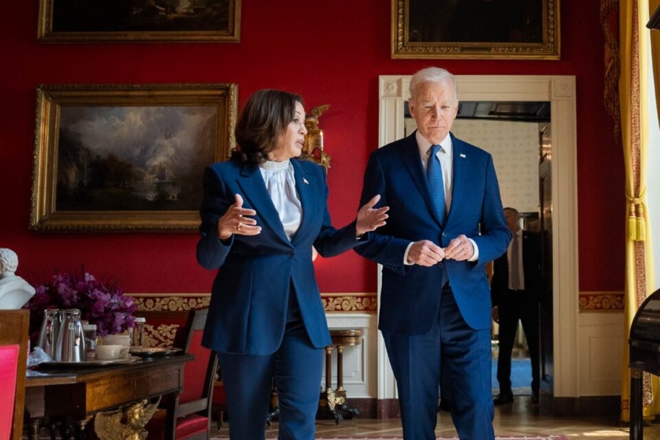 Biden endossa Kamala Harris como candidata democrata à Presidência; saiba quem é