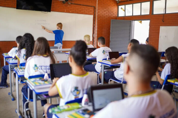 Governo de Goiás convoca aprovados em concurso público da educação