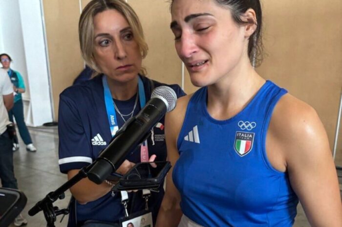 Italiana desiste de luta contra boxeadora reprovada em teste de gênero