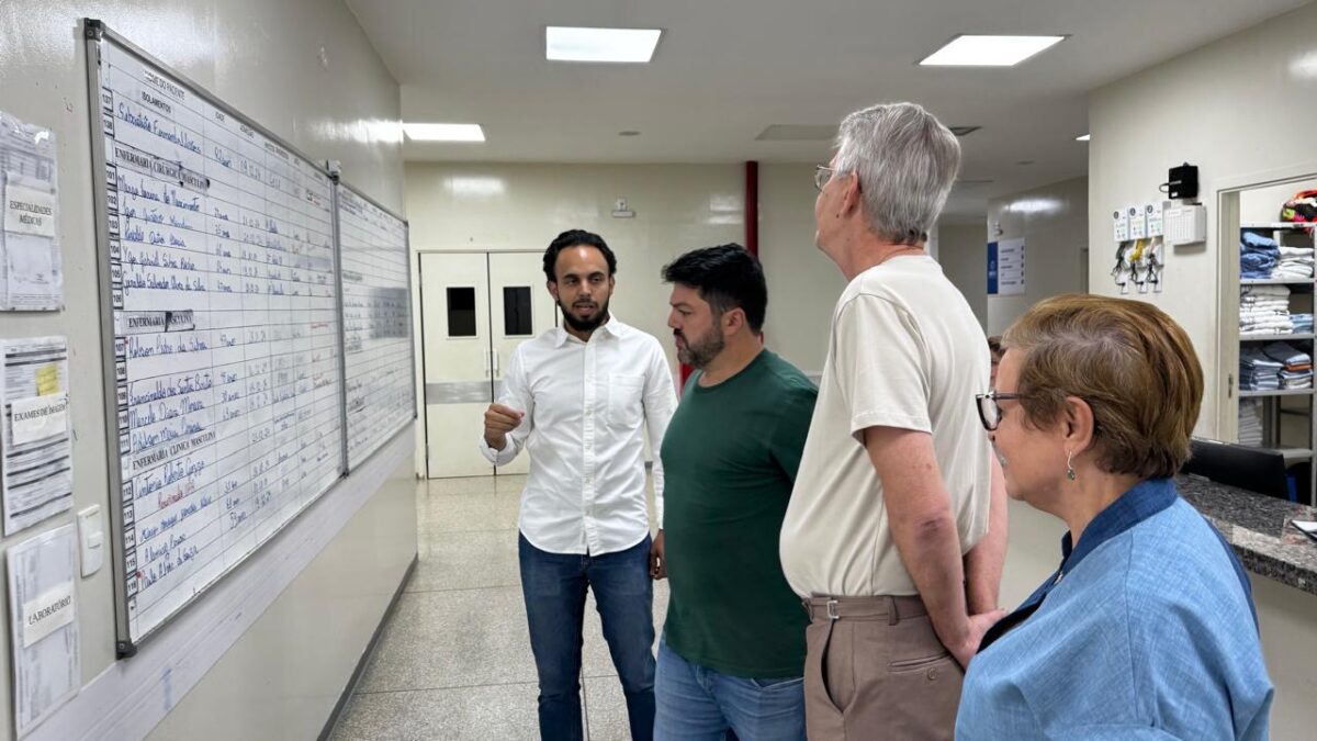 Em Anápolis, Márcio Corrêa faz giro em unidades de saúde no fim de semana