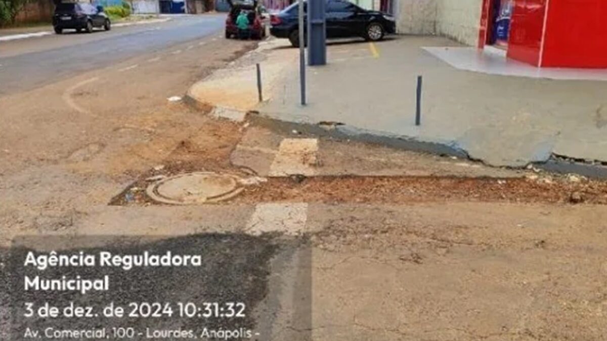 Saneago é multada em R$ 1 milhão por deixar buracos em Anápolis