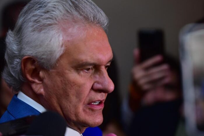 “Ninguém nega seu prestígio”, diz Caiado sobre Bolsonaro