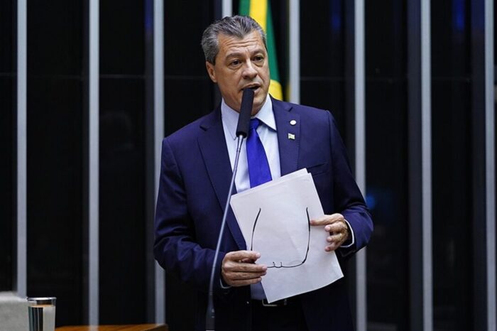 Deputado do PL vê vácuo na direita e decide ir a Salvador apoiar pré-candidatura de Caiado