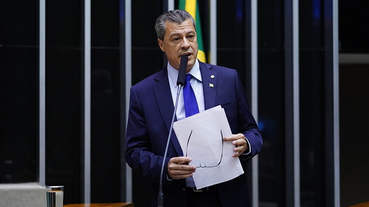 Deputado do PL vê vácuo na direita e decide ir a Salvador apoiar pré-candidatura de Caiado